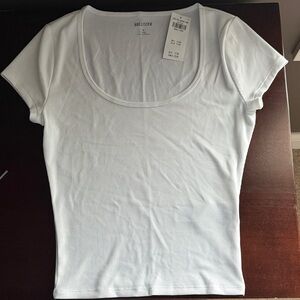 Hollister Women's Scoop Ribbed Shirt